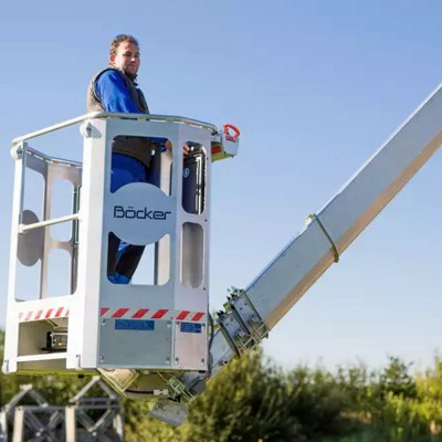 Podesty na autach i przyczepach